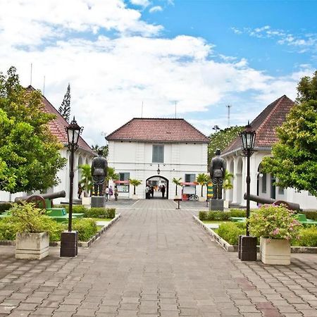 Happy Family Hotel Yogyakarta Eksteriør billede
